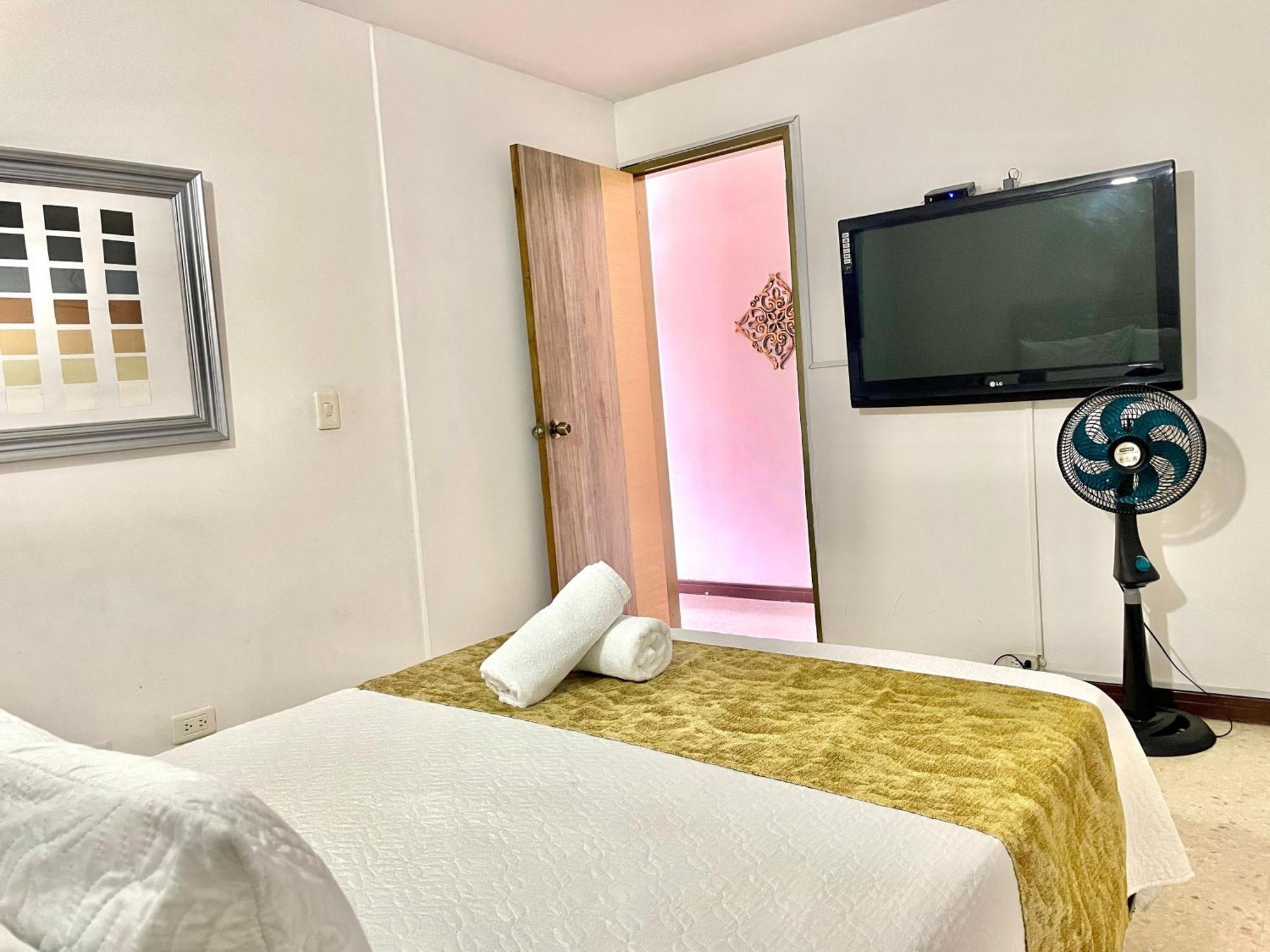 Hotel Torre Primavera メデジン エクステリア 写真