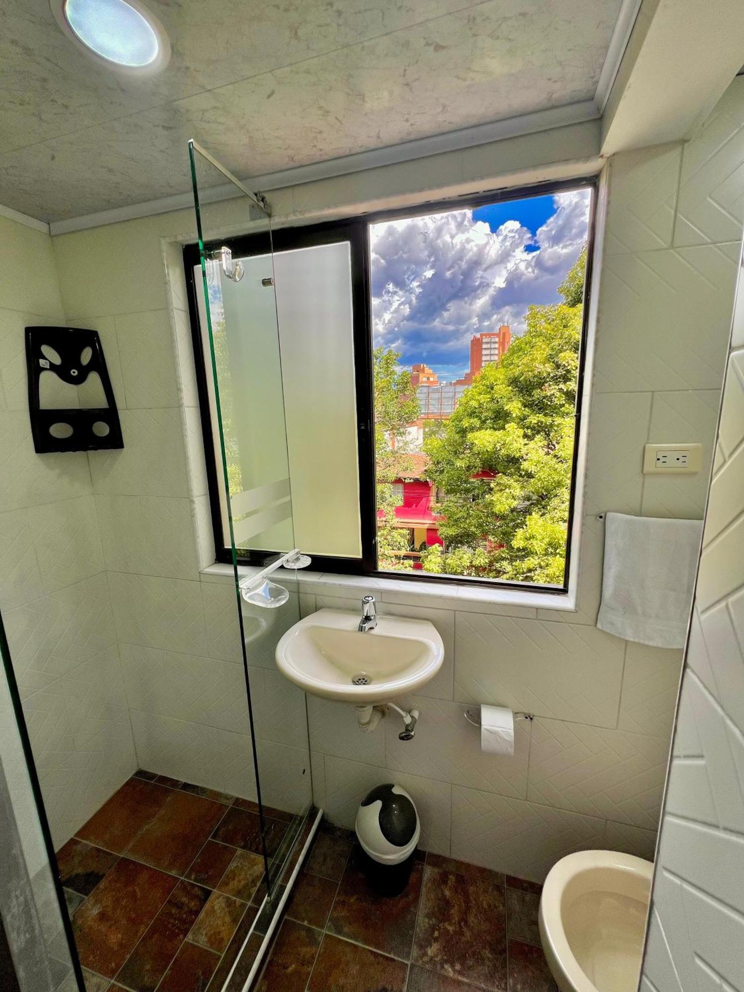 Hotel Torre Primavera メデジン エクステリア 写真